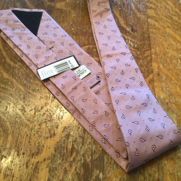 Mens Calvin Klein Pink and Maroon Print Necktie NWT - Picture 4 of 5